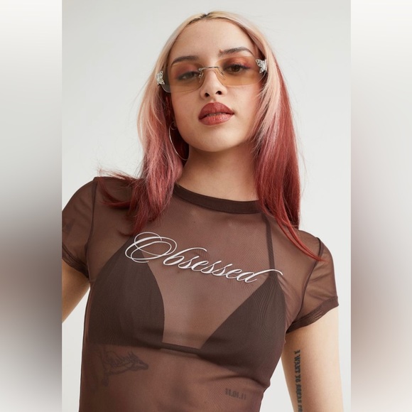 Short Dark Brown T-Shirt by H&M, Mesh, Motif, Women’s (US M) - Picture 1 of 9